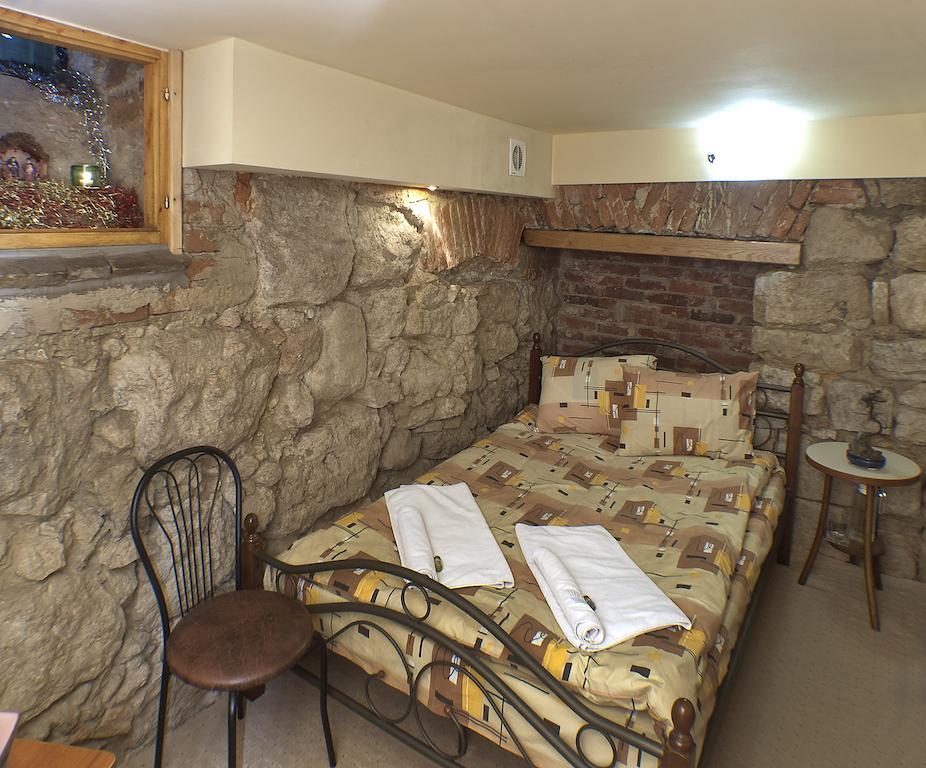 Niko Hostel Lviv Szoba fotó